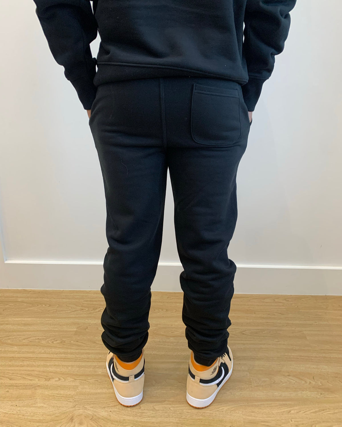 BLACK JOGGERS